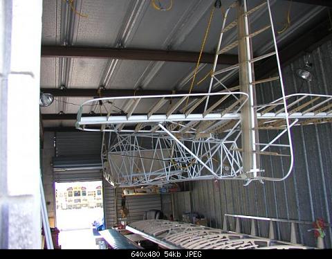 Fuselage hanging so work on the wings can start